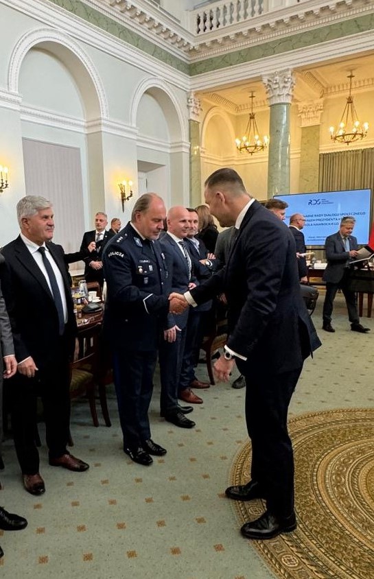 Rada Dialogu Spolecznego 20251015 LB 28194